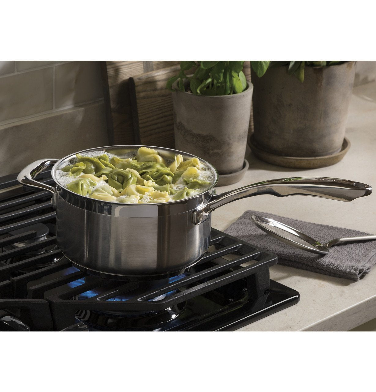 GE Profile Series 36″ Built-In Gas Cooktop PGP7036DLBB - image 4