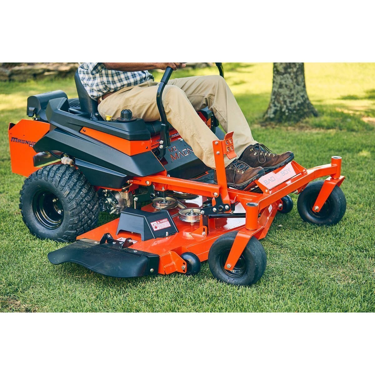 Bad Boy Magnum 54″ 24 HP Gas Zero-Turn Mower - image 5